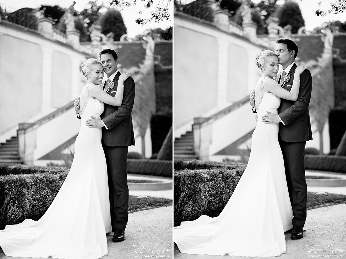 černobílé svatební fotografie v Praze