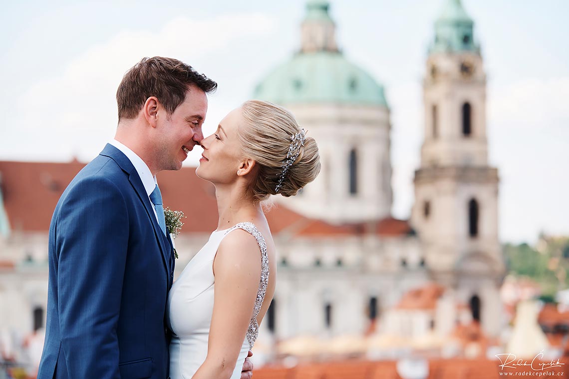svatební fotografie novomanželů Praha