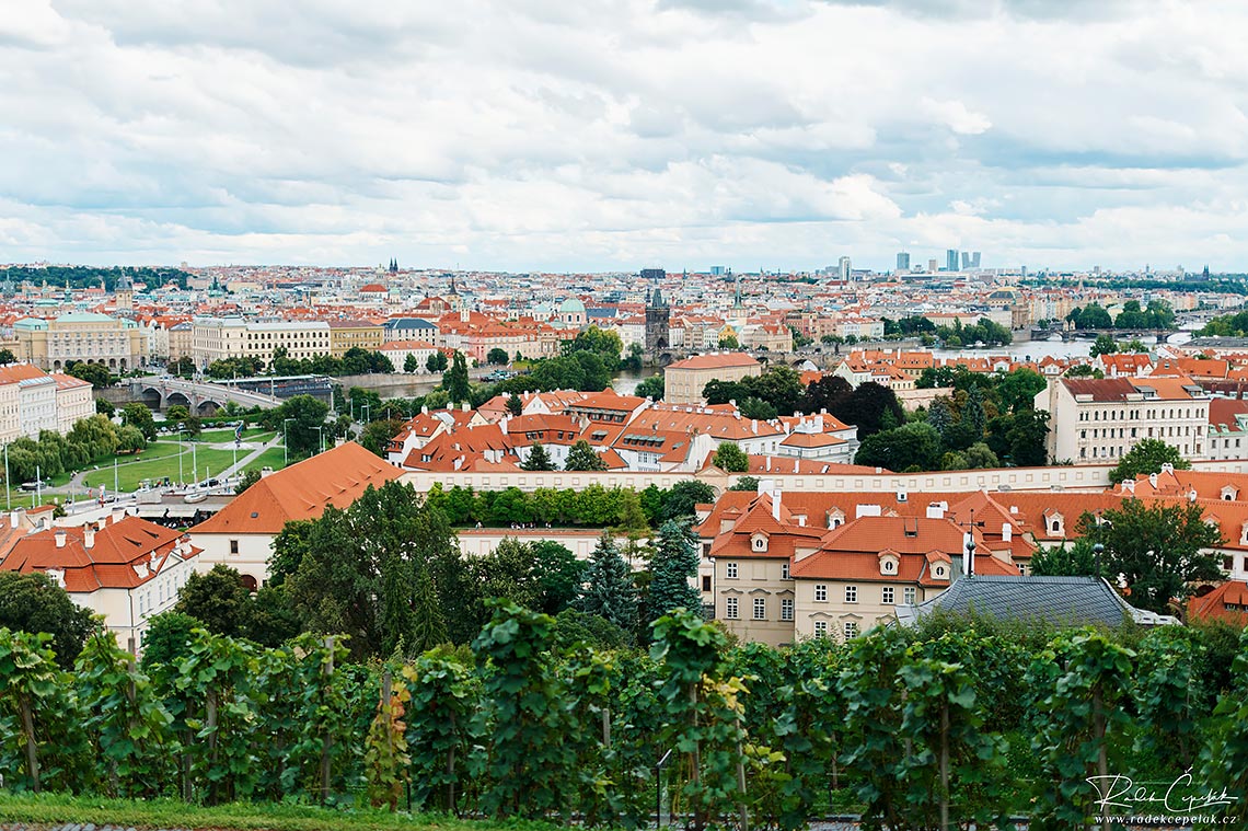 výhled na Prahu a Staré město z restaurace Villa Richter