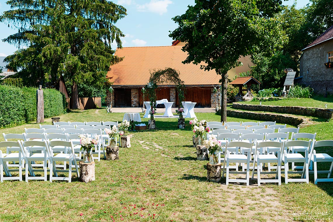 venkovní svatební obřad