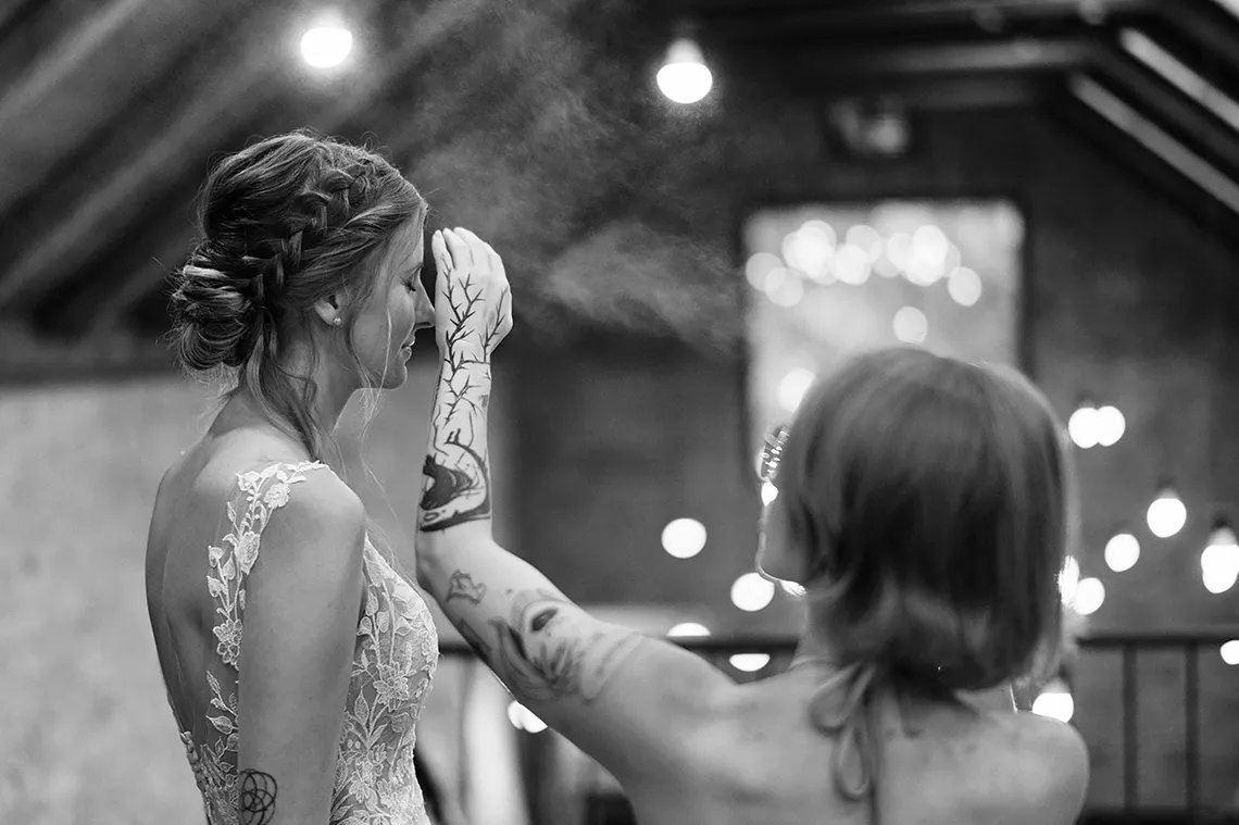 svatební přípravy nevěsty