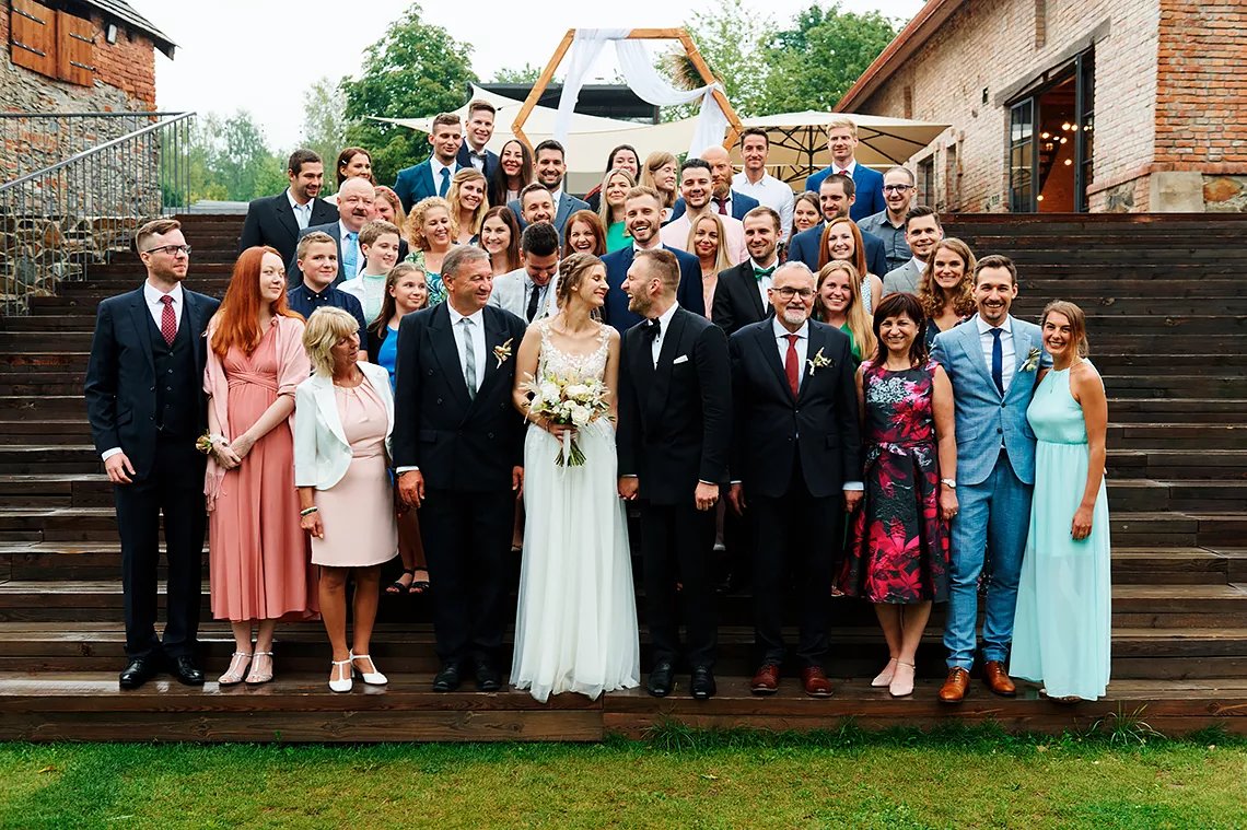 společná svatební fotografie