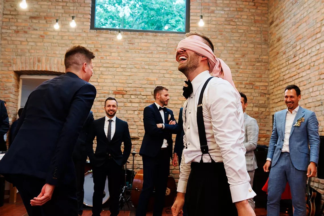 vtipná momentka ženicha