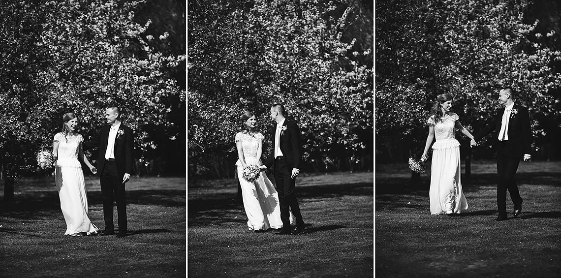 černobílé svatební fotografie v přírodě