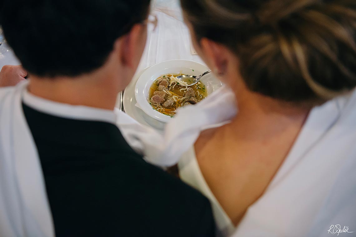 svatební tradice, společná polévka novomanželů