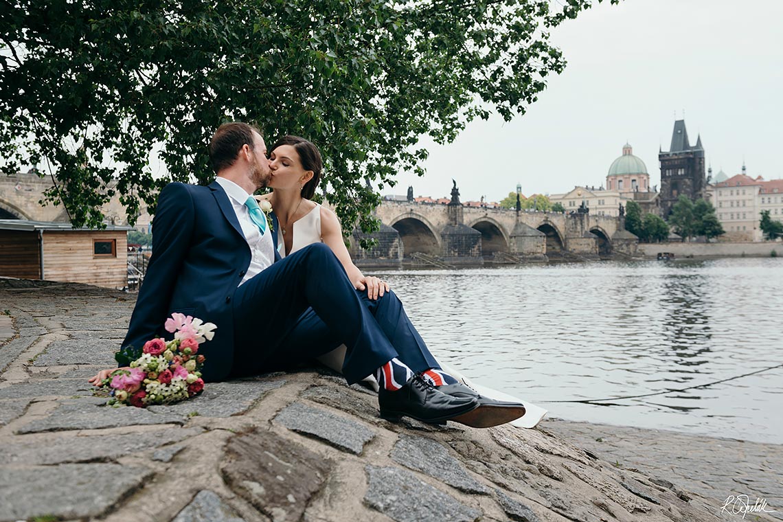 svatební fotografie s Karlovým mostem