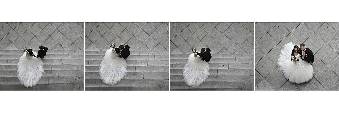 svatební fotografie nevěsty s vlečkou na schodech Pražského Hradu svatební fotografie nevěsty s vlečkou na schodech Pražského Hradu