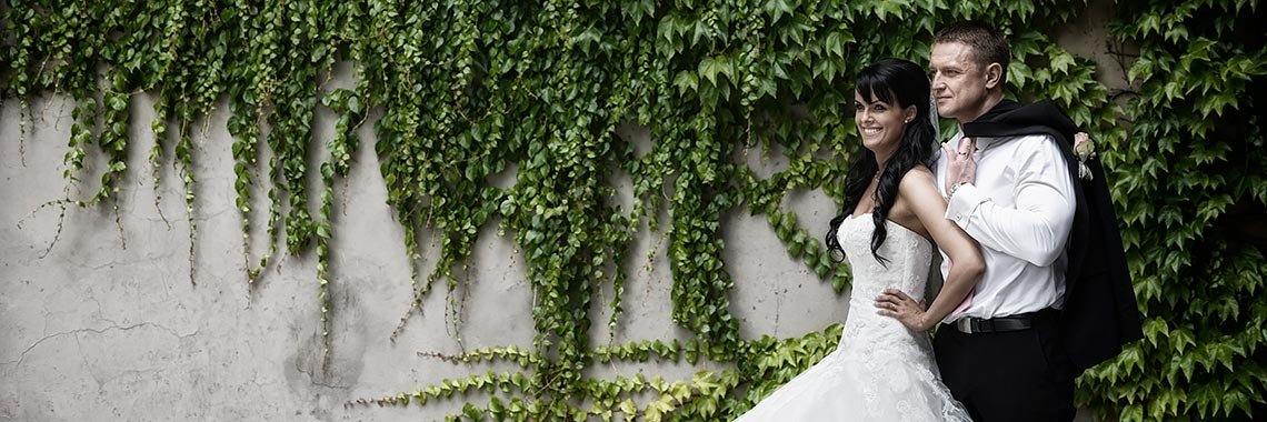 svatební fotografie nevěsty a ženicha svatební fotografie nevěsty a ženicha