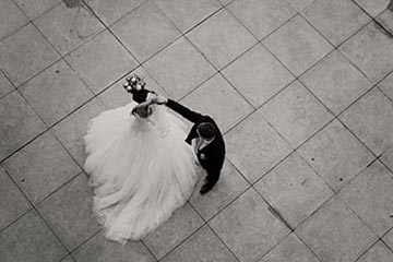 černobílá svatební fotografie